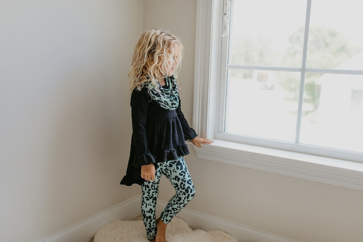 Hi-Lo Scarf Teal Leopard Set